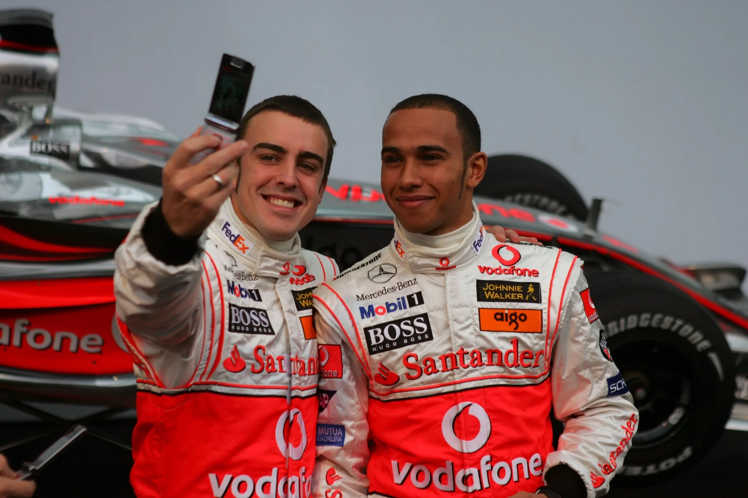 开云体育app-哈斯车队力克索伯车队，汉密尔顿扛起全队