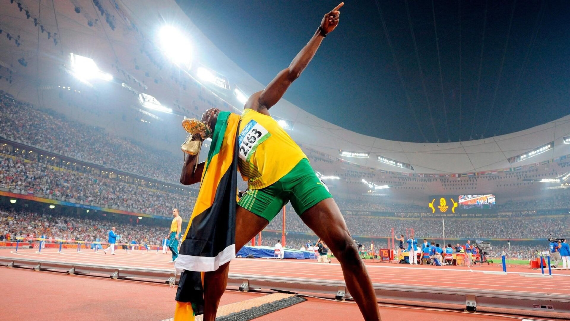 毕尔巴鄂强压拜仁，圣马梅斯的咆哮，如何让南大王在欧冠淘汰赛低头？